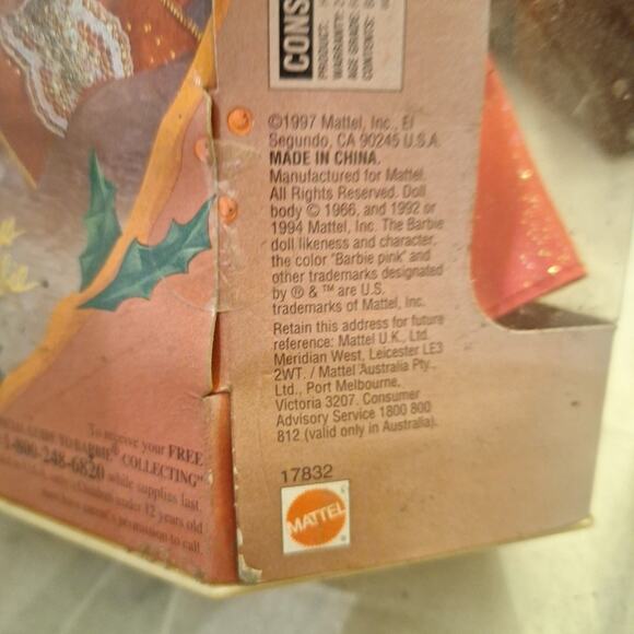 Happy Holidays 1997 Barbie Doll Special Edition Gold Box Hallmark Keepsake - Picture 6 of 8